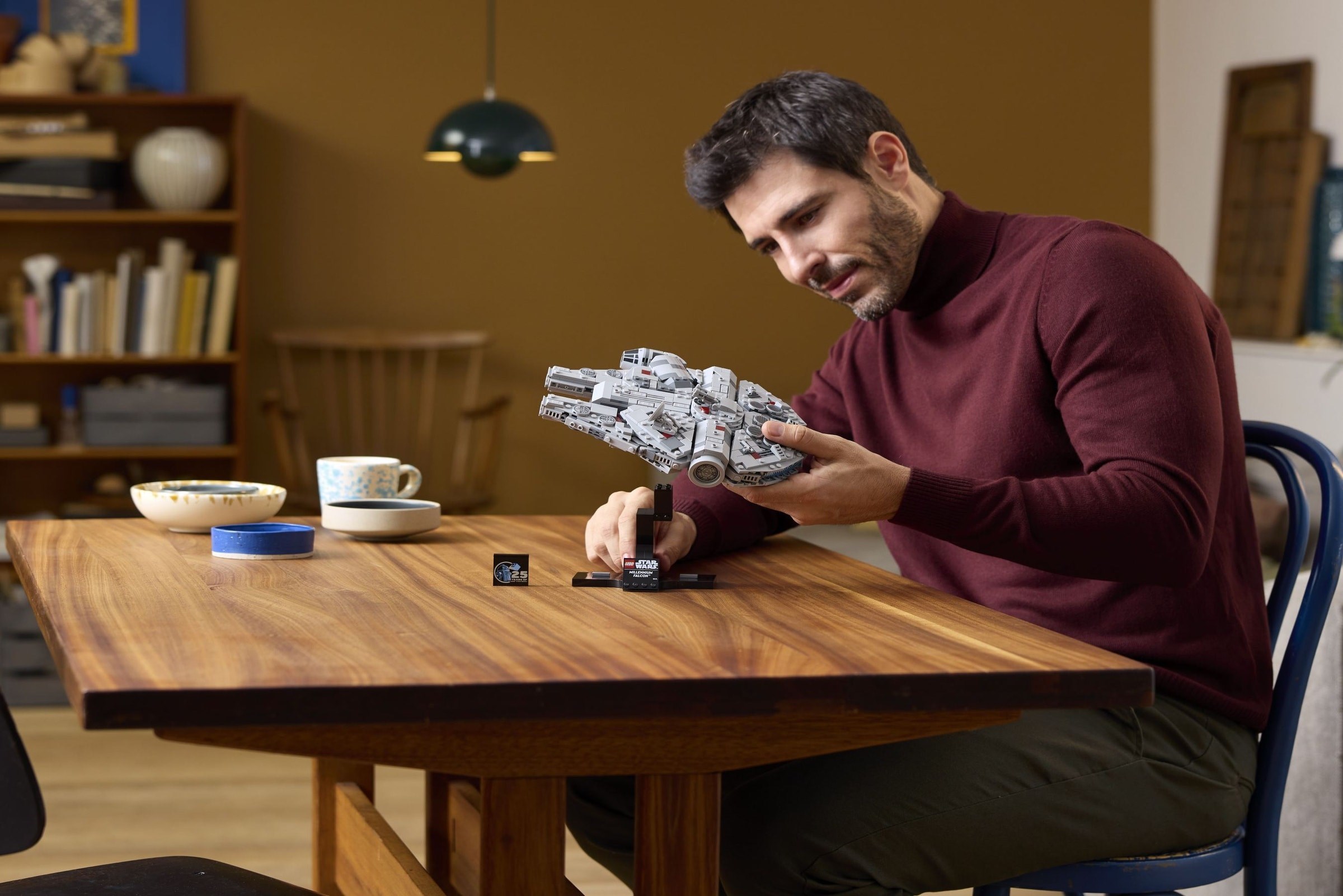 LEGO Star Wars Millennium Falcon 75375 - montage en cours sur table